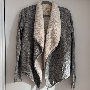 Abercrombie & Fitch Cozy Gray and Cream Open Front Sweater Vintage y2k